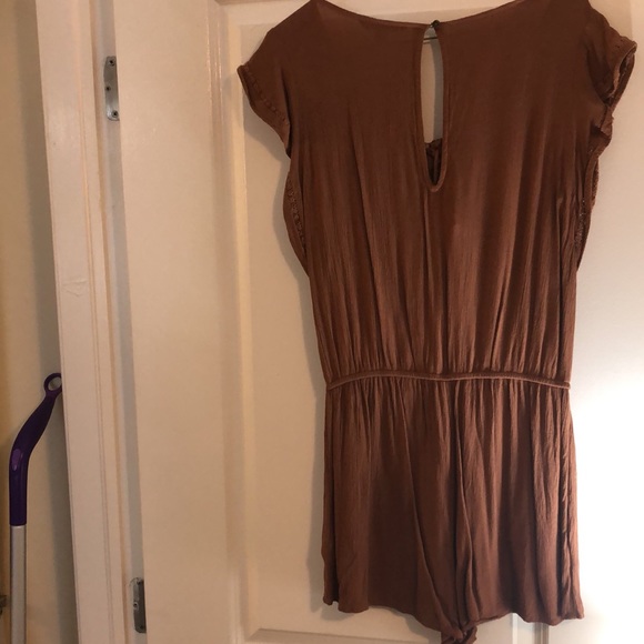 AEO Brown Romper - Picture 6 of 7